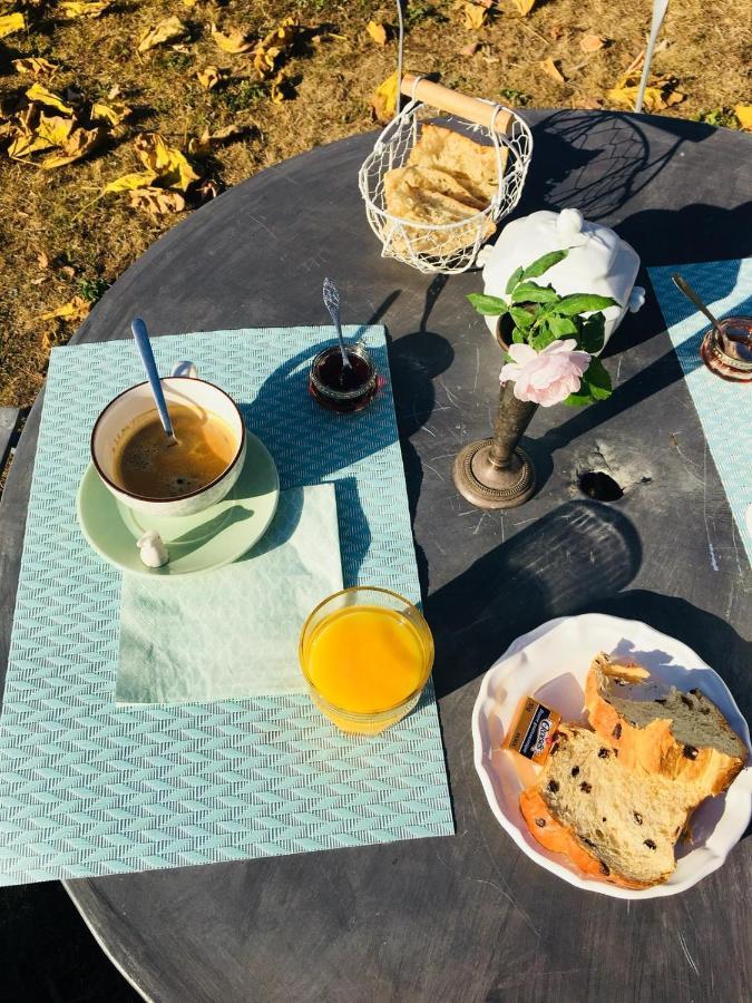 Chambre D'Hote Equestre Au Petit Bonheur Chateldon Екстериор снимка