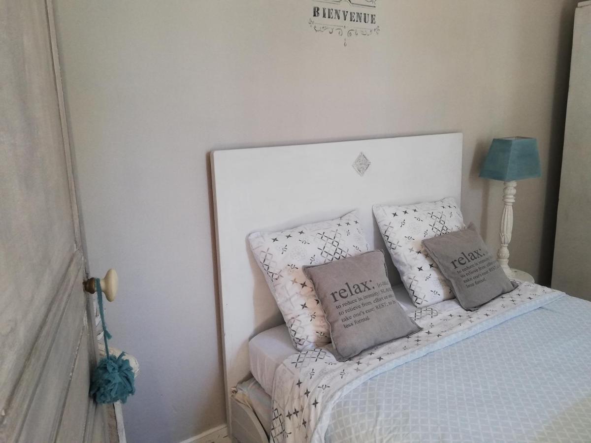Chambre D'Hote Equestre Au Petit Bonheur Chateldon Екстериор снимка